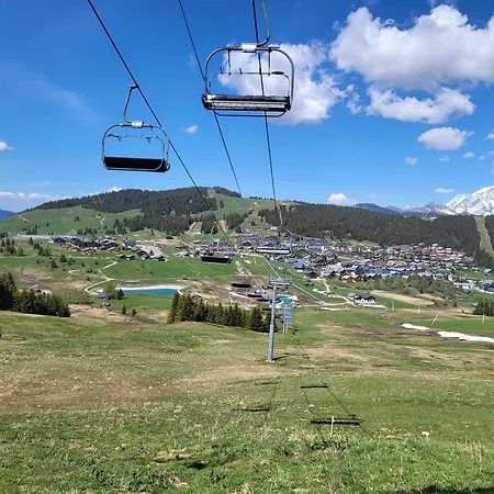 Le Petit Balcon Des Cimes, Vue Montagne & Cocon, Les Saisies 아파트